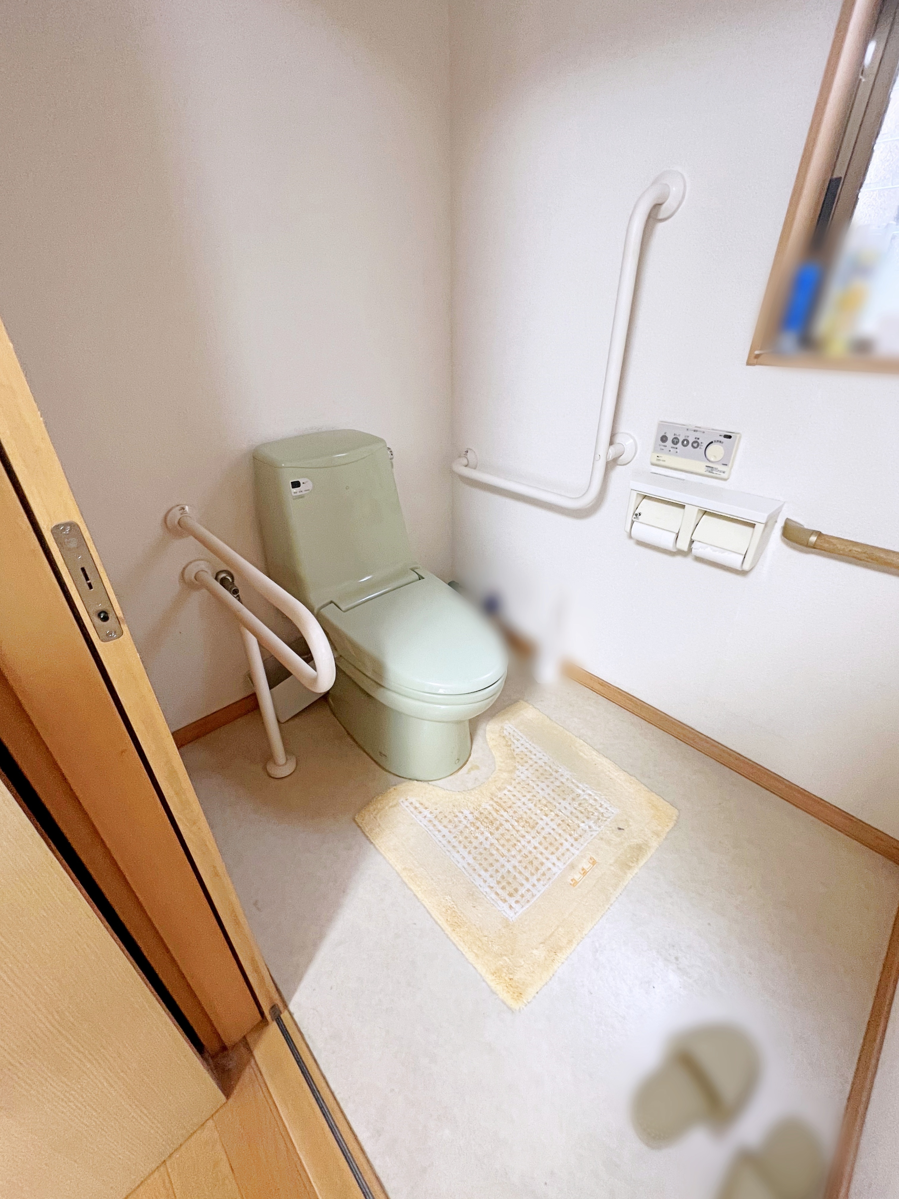 トイレをリフォーム致しました。
